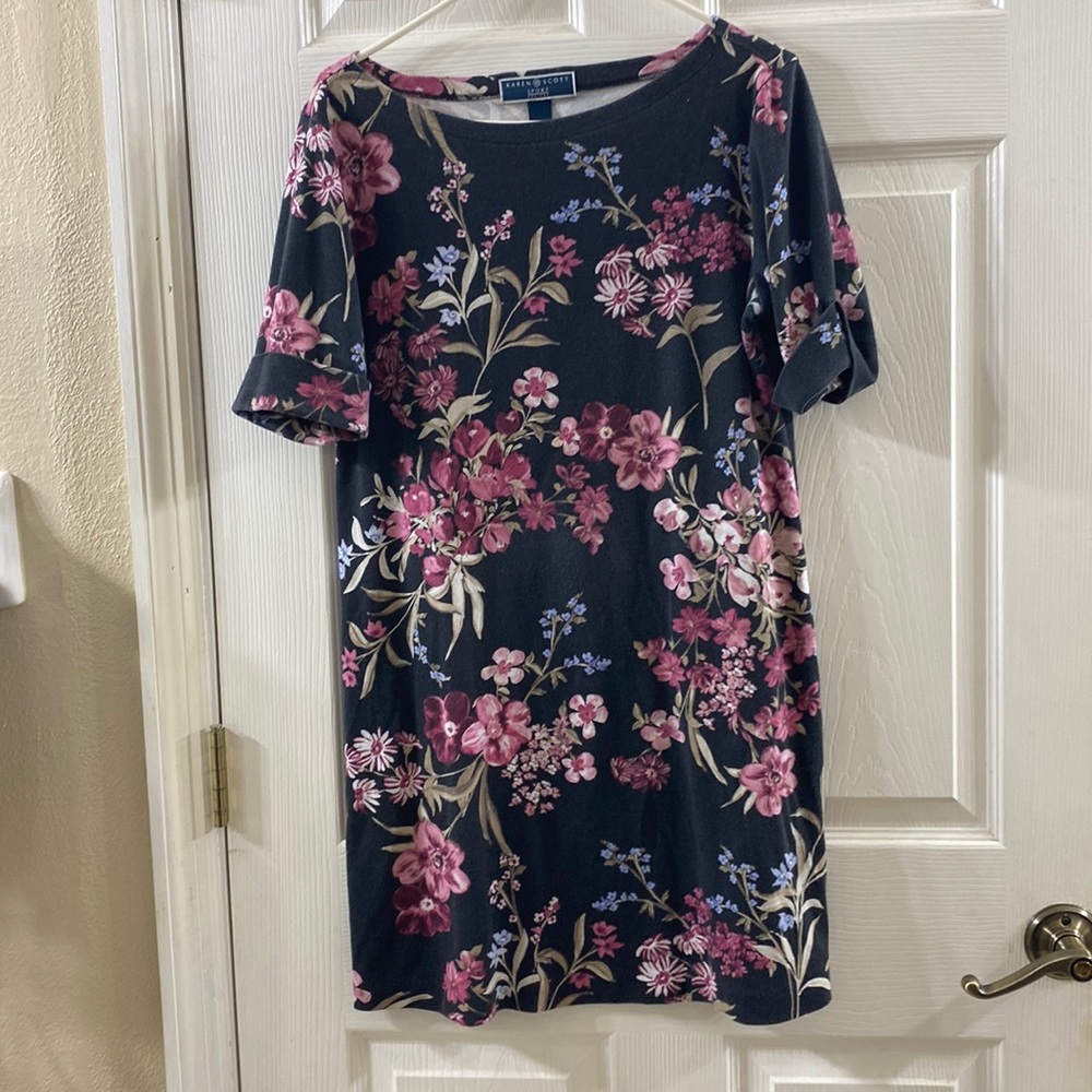 Women used dress
